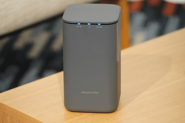ドコモhome5G「HR01」